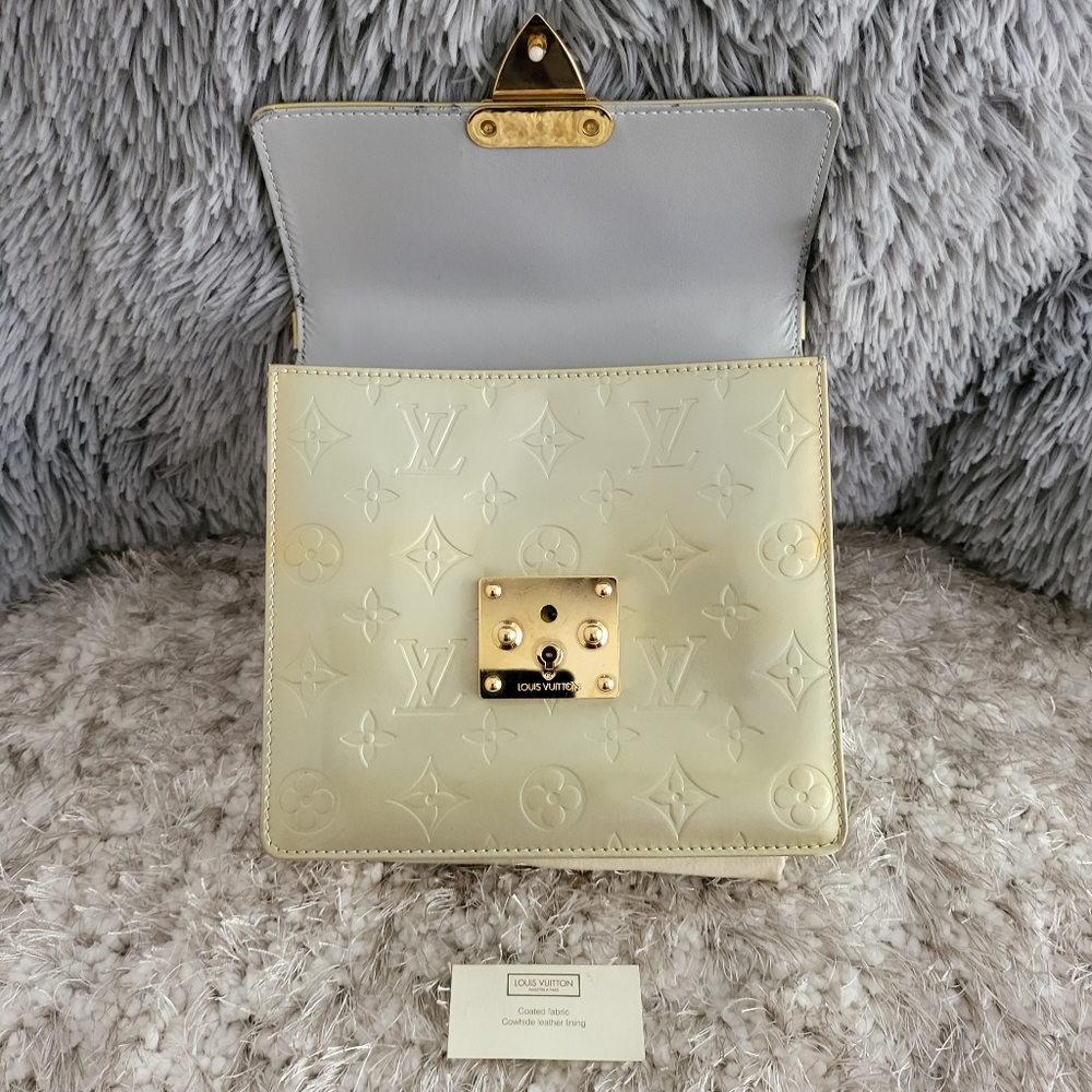 AUTHENTIC LOUIS VUITTON Spring Street Citrine Vernis Monogram Bag - Picture 3 of 15